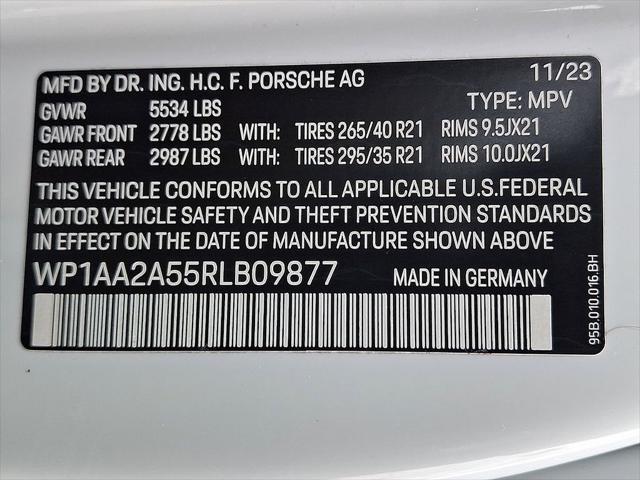 2024 Porsche Macan Unknown