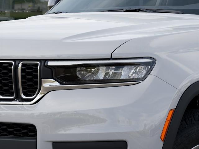 2026 Jeep Grand Cherokee Altitude 4x2