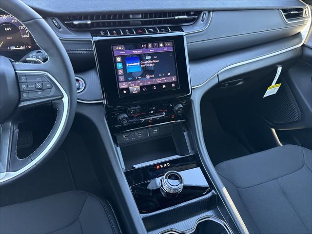 2026 Jeep Grand Cherokee Altitude 4x2