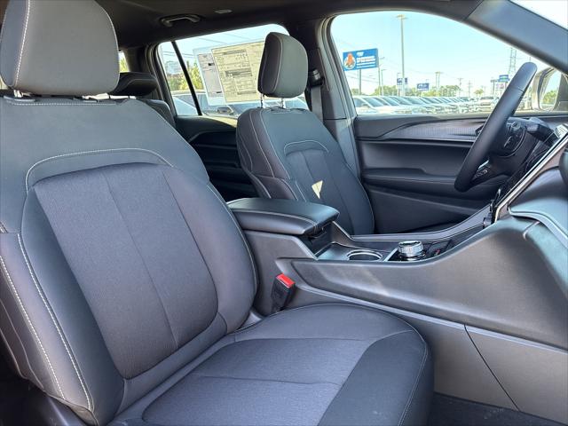 2026 Jeep Grand Cherokee Altitude 4x2