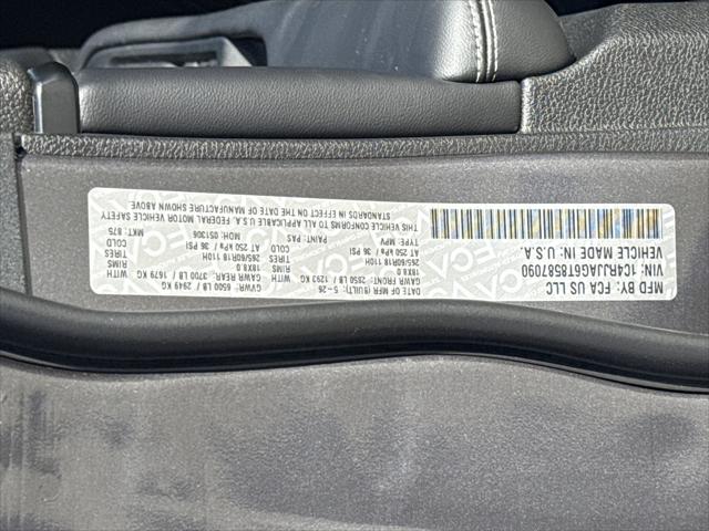 2026 Jeep Grand Cherokee Altitude 4x2