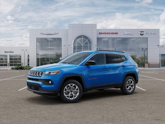 2025 Jeep Compass COMPASS LATITUDE 4X4