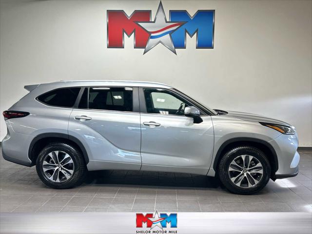 2024 Toyota Highlander XLE 2024 Toyota Highlander XLE