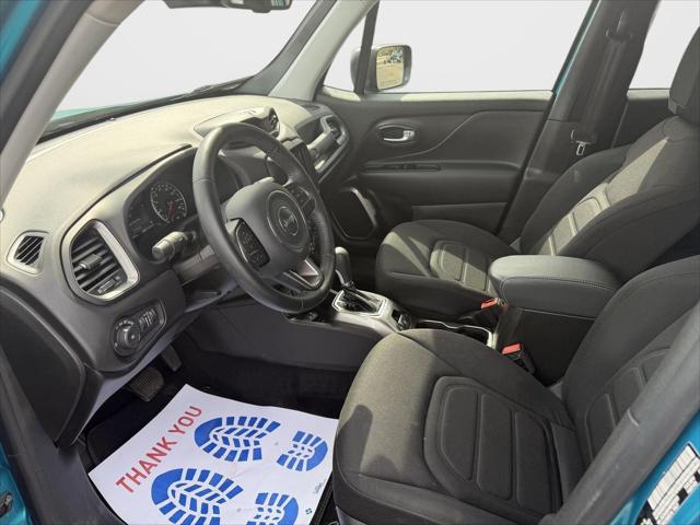 2022 Jeep Renegade Latitude 4x4 2022 Jeep Renegade Latitude 4x4