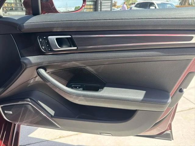2023 Porsche Panamera Platinum Edition