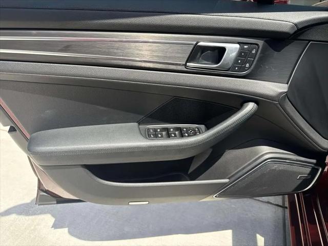 2023 Porsche Panamera Platinum Edition