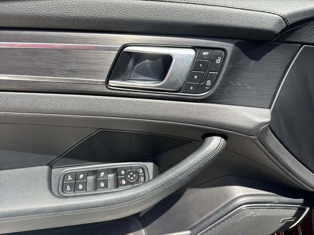 2023 Porsche Panamera Platinum Edition