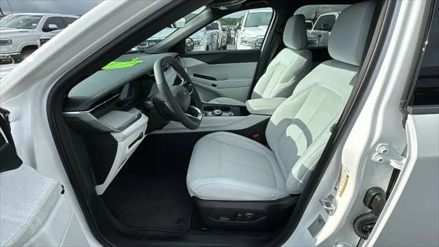 2026 Jeep Cherokee Laredo 4x4