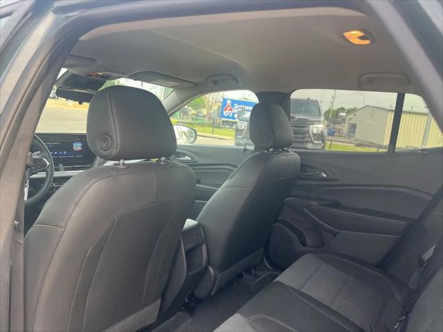 2025 Chevrolet Trax FWD LT