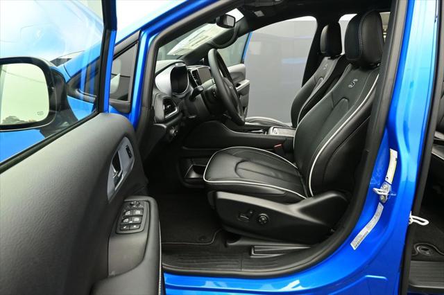 2026 Chrysler Pacifica Limited AWD