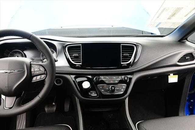 2026 Chrysler Pacifica Limited AWD