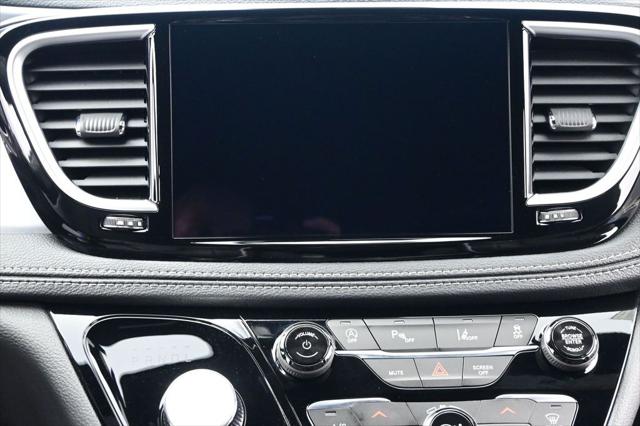 2026 Chrysler Pacifica Limited AWD