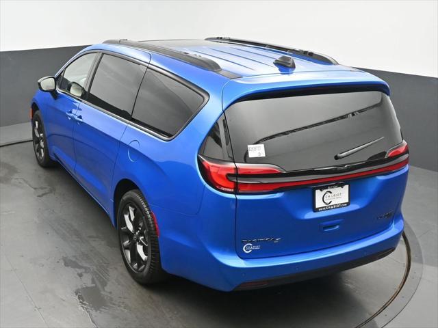 2026 Chrysler Pacifica Limited AWD