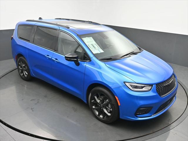 2026 Chrysler Pacifica Limited AWD
