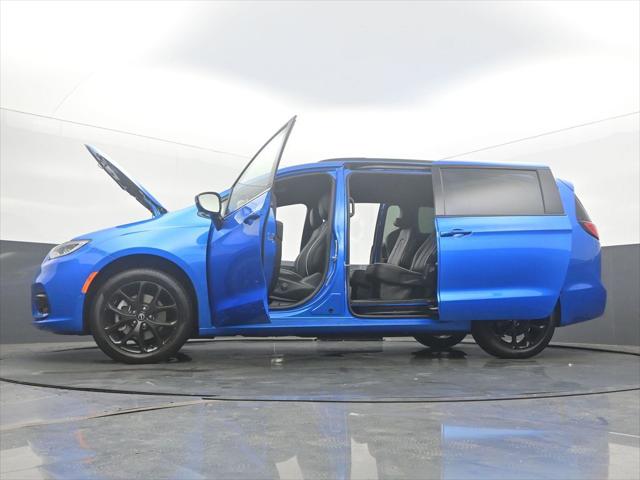 2026 Chrysler Pacifica Limited AWD