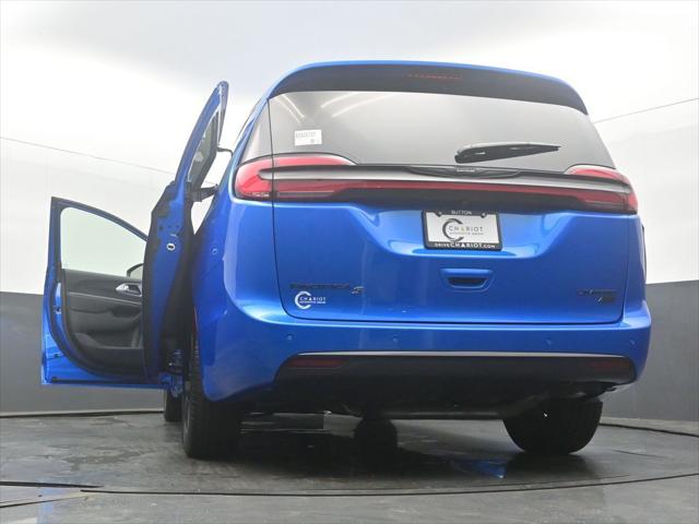 2026 Chrysler Pacifica Limited AWD
