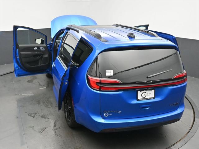 2026 Chrysler Pacifica Limited AWD