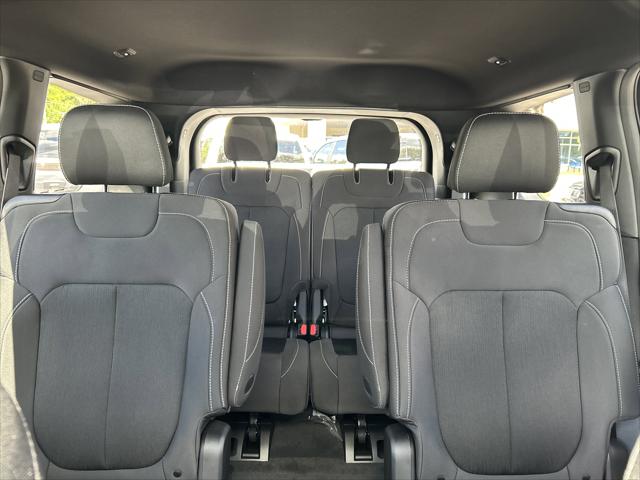 2026 Jeep Grand Cherokee Altitude 4x2