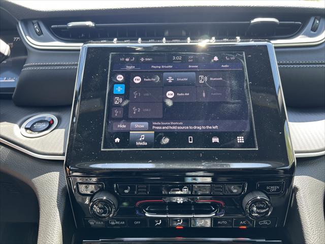 2026 Jeep Grand Cherokee Altitude 4x2