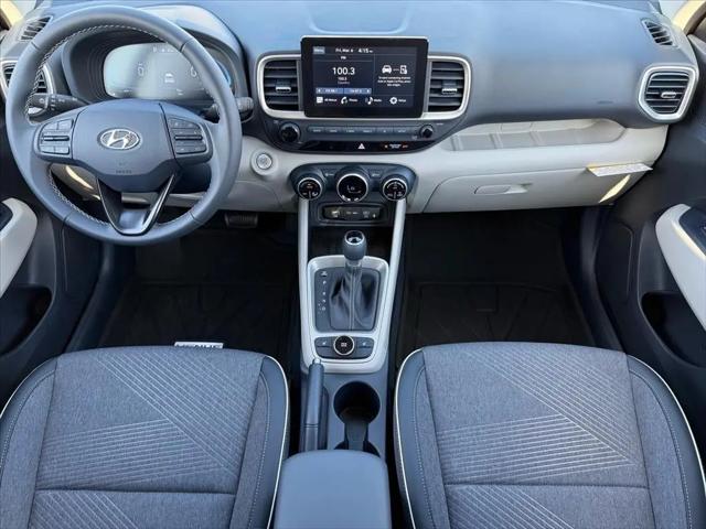 2026 Hyundai Venue SEL w/Two-Tone Roof