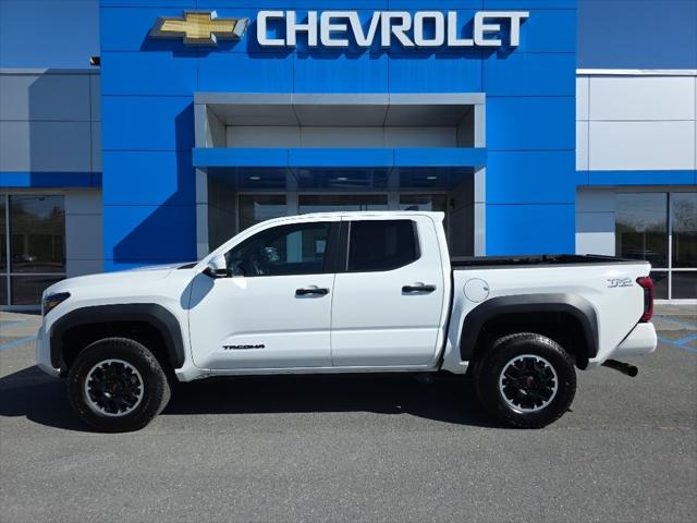 2024 Toyota Tacoma SR5 2024 Toyota Tacoma SR5