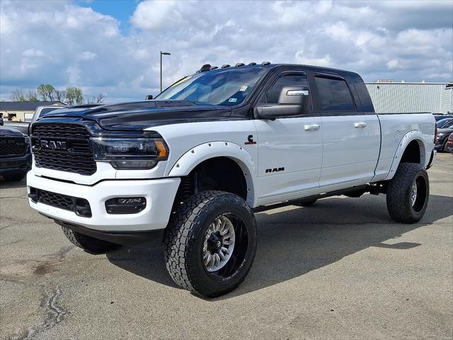 2024 RAM 3500 Limited Mega Cab 4x4 64 Box 2024 RAM 3500 Limited Mega Cab 4x4 64 Box