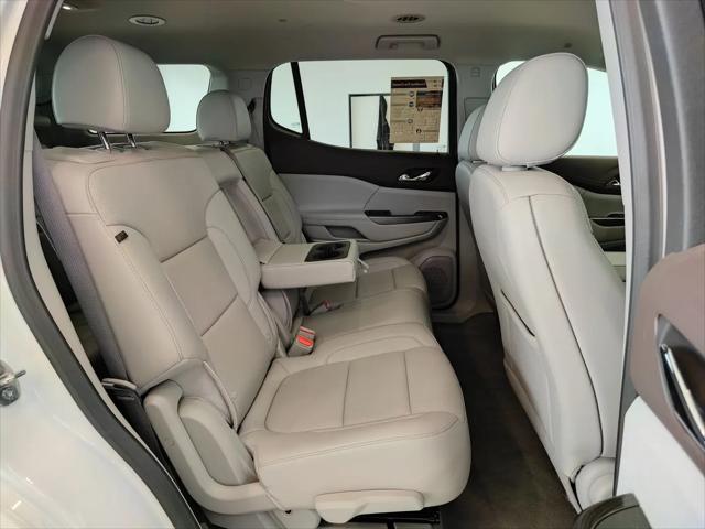 2023 GMC Acadia AWD SLT