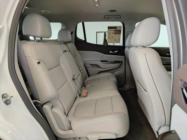 2023 GMC Acadia AWD SLT