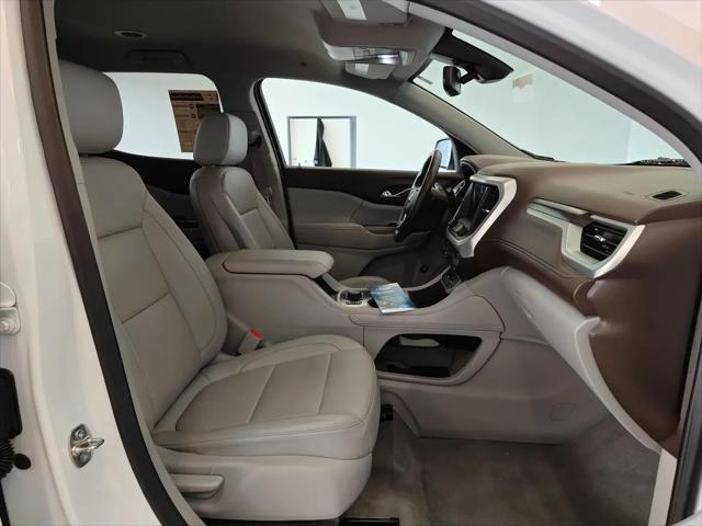 2023 GMC Acadia AWD SLT