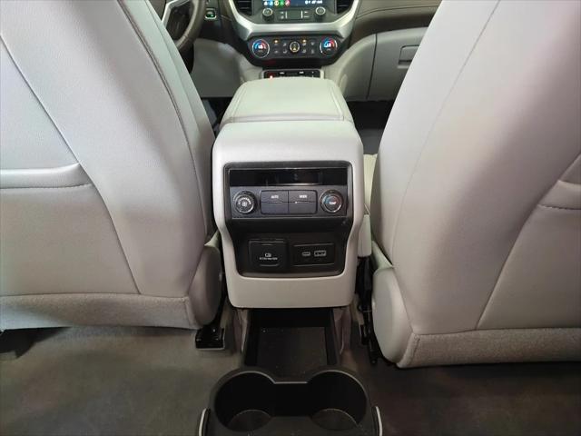 2023 GMC Acadia AWD SLT