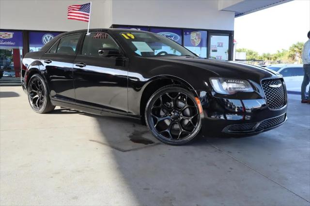 2019 Chrysler 300 Touring