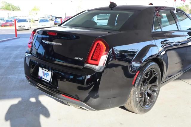 2019 Chrysler 300 Touring