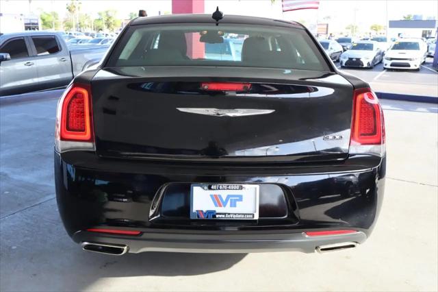 2019 Chrysler 300 Touring