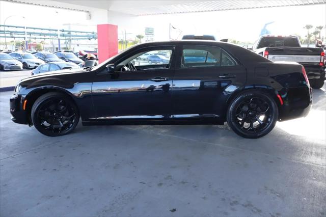 2019 Chrysler 300 Touring