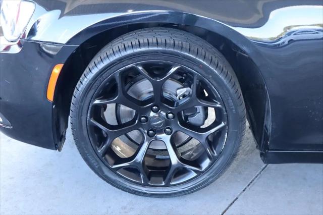 2019 Chrysler 300 Touring