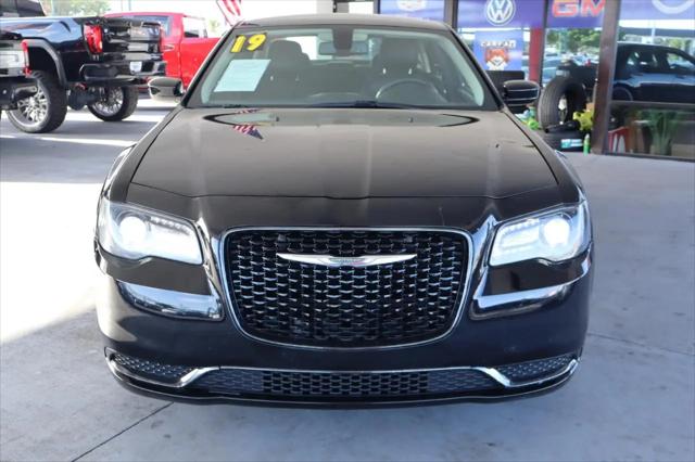 2019 Chrysler 300 Touring