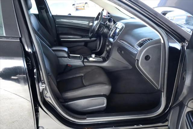 2019 Chrysler 300 Touring