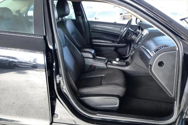 2019 Chrysler 300 Touring