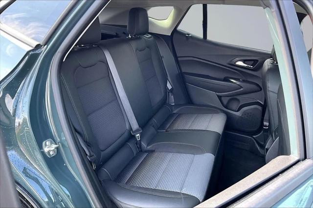 2025 Chevrolet Trax FWD LT