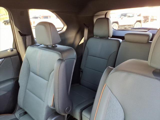 2026 GMC Acadia AT4 AWD