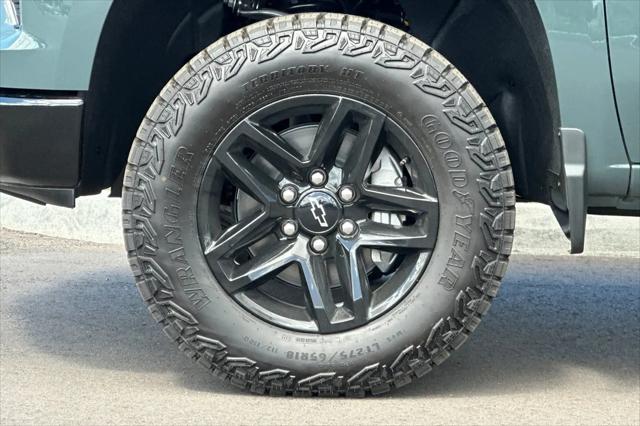 2026 Chevrolet Silverado 1500 4WD Crew Cab Short Bed Custom Trail Boss