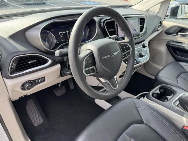 2024 Chrysler Pacifica Touring L 2024 Chrysler Pacifica Touring L