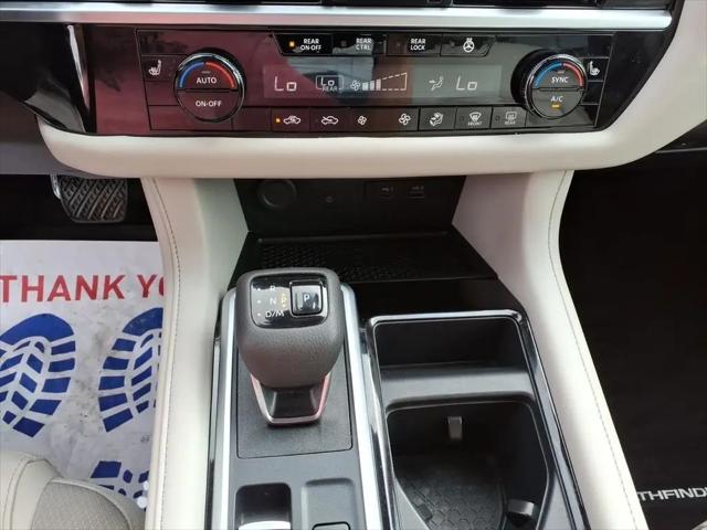 2025 Nissan Pathfinder SL 4WD