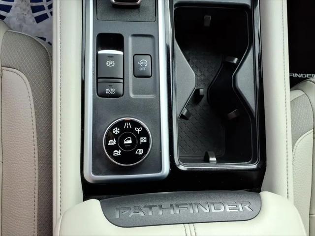 2025 Nissan Pathfinder SL 4WD