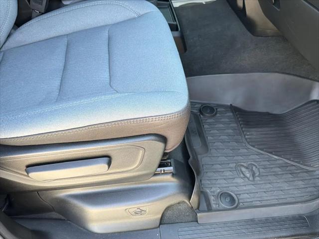2022 Ram 1500 Big Horn Quad Cab 4x4 6'4" Box