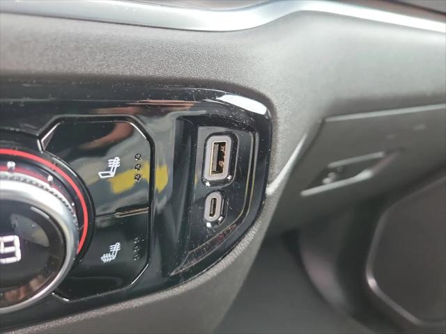 2025 GMC Sierra 1500 4WD Crew Cab Short Box SLT