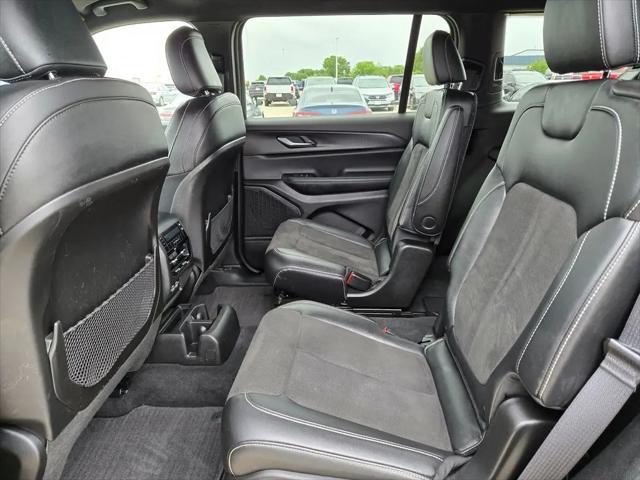 2025 Jeep Grand Cherokee L Altitude 4x2