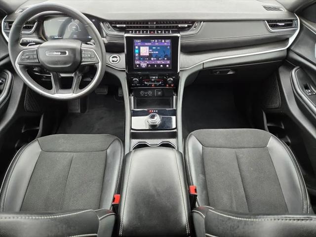 2025 Jeep Grand Cherokee L Altitude 4x2