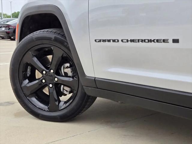 2025 Jeep Grand Cherokee L Altitude 4x2