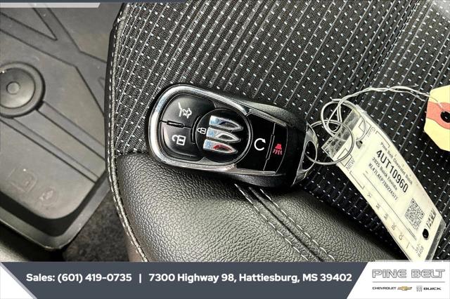 2025 Buick NV Preferred FWD